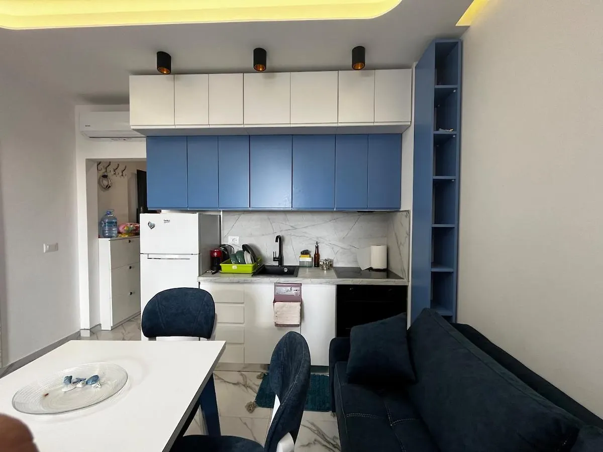 Iris Apartment Golem  Albanien
