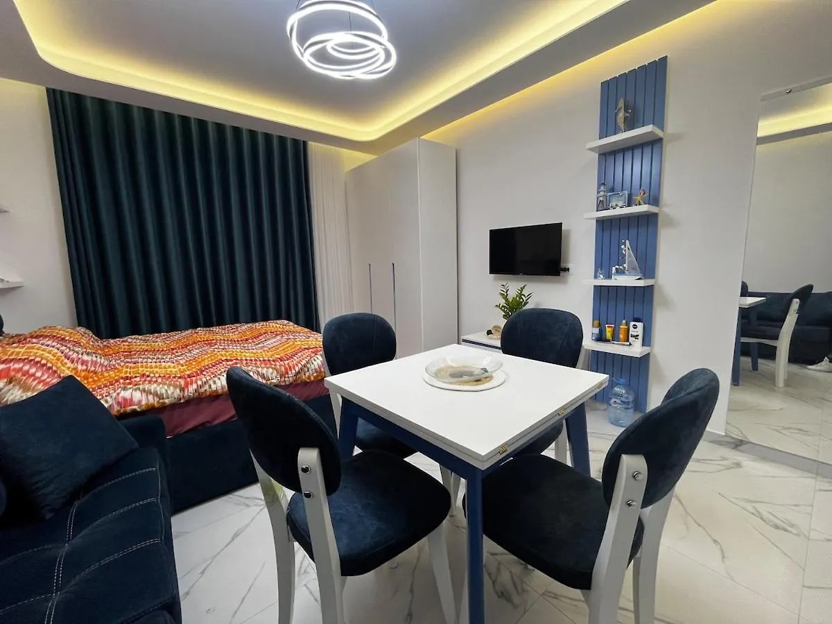 Iris Apartment Golem  Albanien
